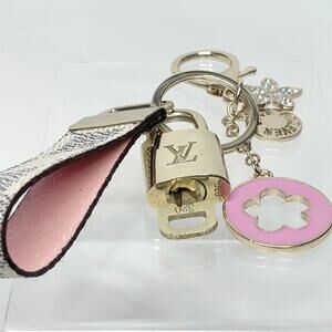 Louis Vuitton Lock & Key Set #320 with Handmade Damier Loop Keychain & Charms